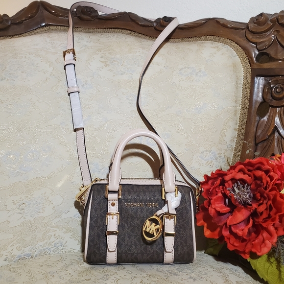 Michael Kors Mini Bag - Picture 8 of 10